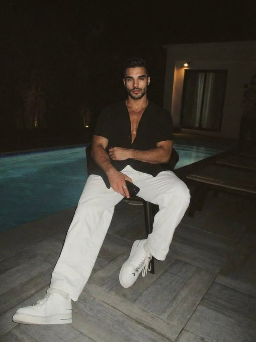 Im Phil ❤️‍🔥 t.me/phillaurent tweet media