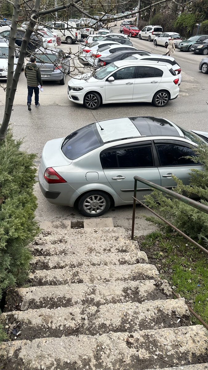 ApranaxPlus tweet media