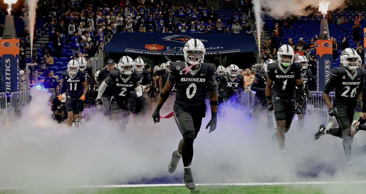 jordan_frohock's tweet photo. #AGTG After a Great phone call with @denarius11 I am blessed to say I have been re-offered by UTSA 
#Recruitweiss #pack 🐺 (new staff) 

@Coach_Hill2 @_CoachRoss @CoachCD20 @CoachTraylor @CoachTimYoder @KurtTraylor 
@samspiegs @CJVogel_OTF https://t.co/aR2ac3RYBq