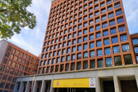 ADICAE's tweet photo. 📩🏠 Consumo avisa a grandes inmobiliarias: la prórroga del alquiler no es opcional, es obligatoria.
⚖️ Un recordatorio necesario
👉 Si lo solicitas, deben aceptarlo.
#Alquiler #Vivienda #Derechos #Consumo #ADICAE
Más info en el siguiente enlace:
https://t.co/FPKCHDsbci https://t.co/5z98f3i1tg