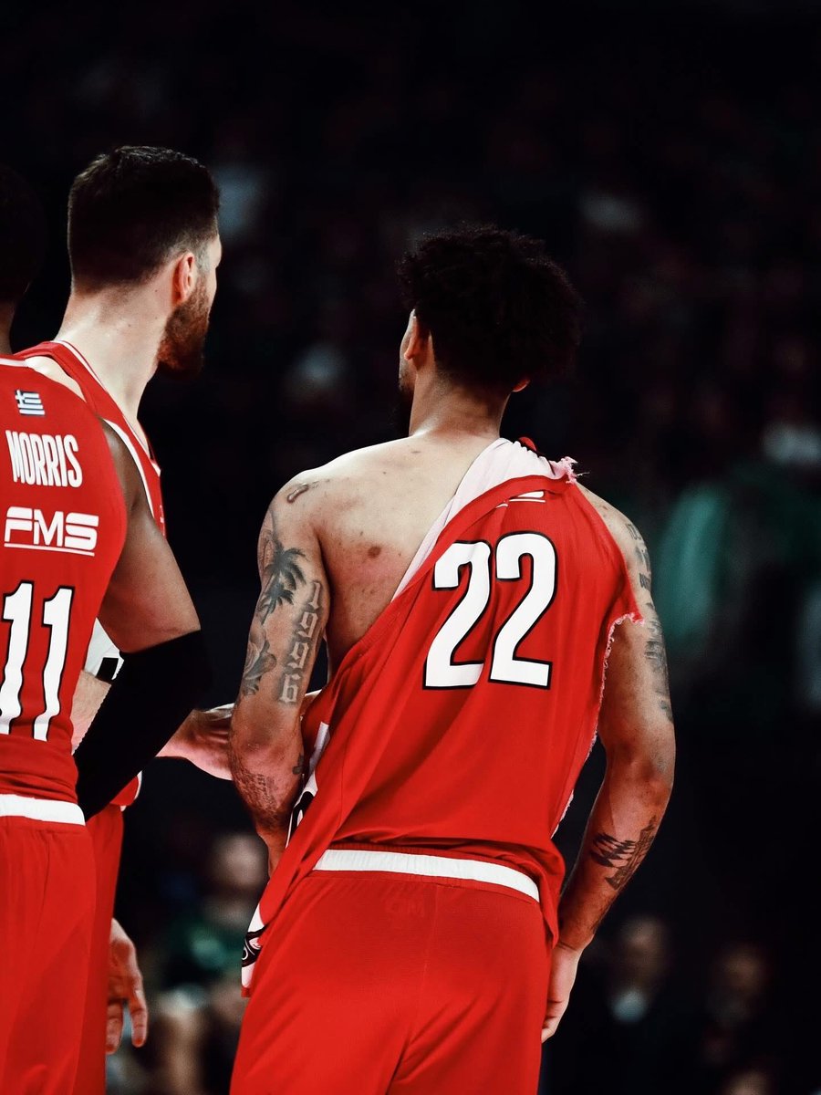 Γουόλτερ Γουάιτ🔴⚪🏀⚽ tweet media