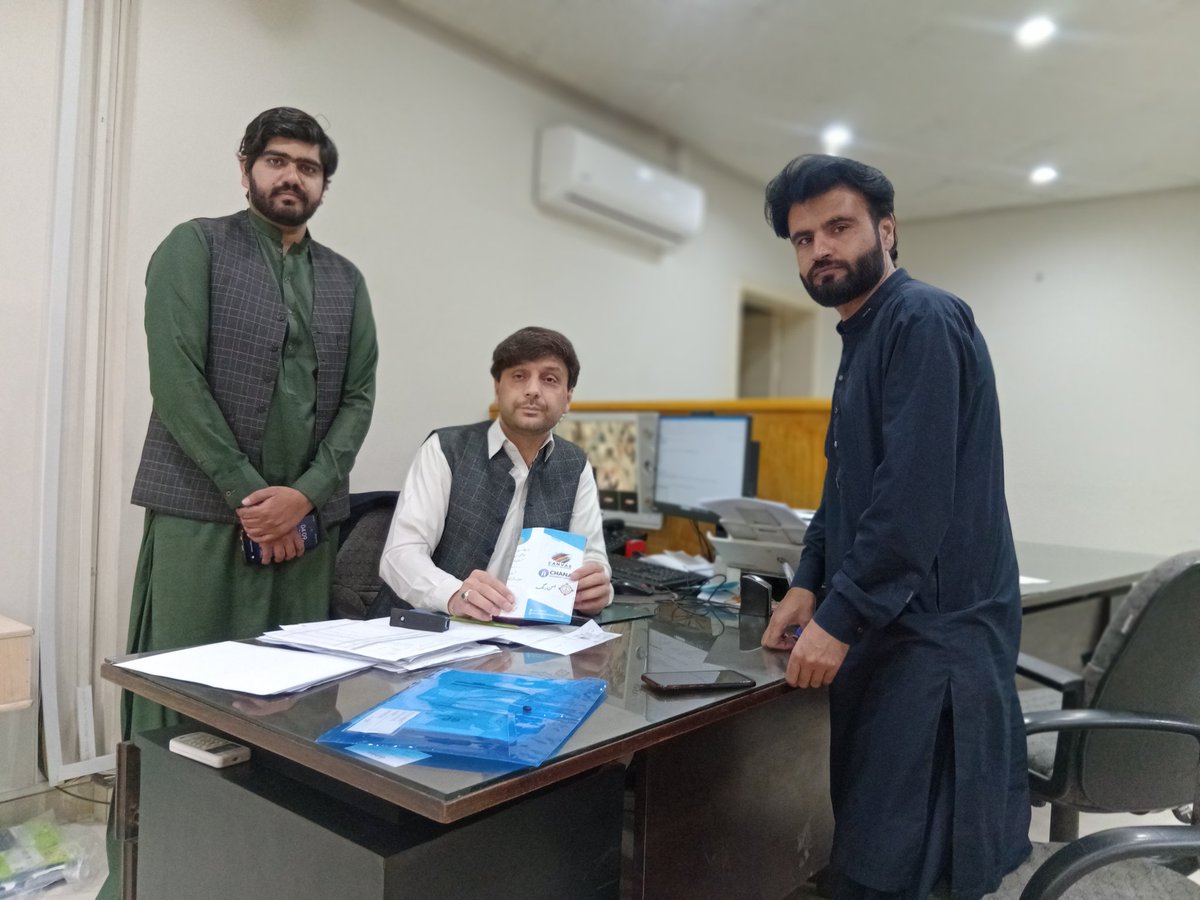 ShaziaBatool_'s tweet photo. Disability Awareness Brochures are distributed in different Banks and Health Care Centers at Mariabad Quetta to promote accessibility and inclusion through Social Cohesion, Resilience &amp; Inclusion of Person With Disabilities.
#CDA
#pwds
#statebank 
#socailwelfare https://t.co/kJLzmCdDKV
