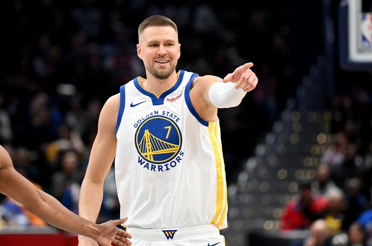 Steph Curry FR 🇫🇷 tweet media