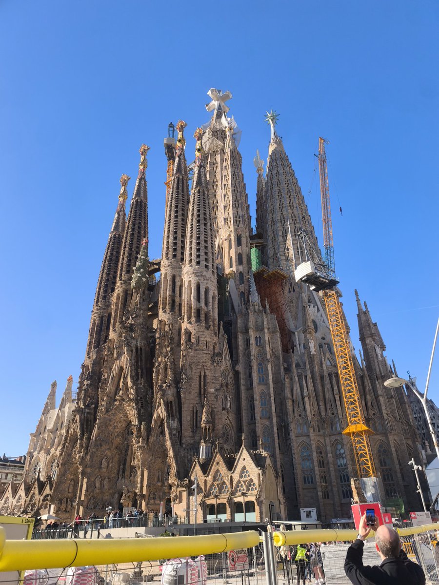 _Maicooool_'s tweet photo. Barcelona es una ciudad tan hermosaaa. https://t.co/0HCELxpEbW