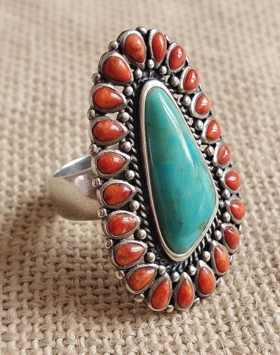 renaissancefai's tweet photo. intage Barse Sterling Silver Turquoise &amp; Spiny Oyster Statement Ring, 925 Southwestern Cluster Halo Design, Sz 6.5 - 7
https://t.co/BT0CuOkGSL?
#ring #vintage #statement #Barse #designer #signed #turquoise #Large #spinyoyster #Boho #southwestern #sterlingsilver #925 ##gemstone https://t.co/L4dJaBOt5a
