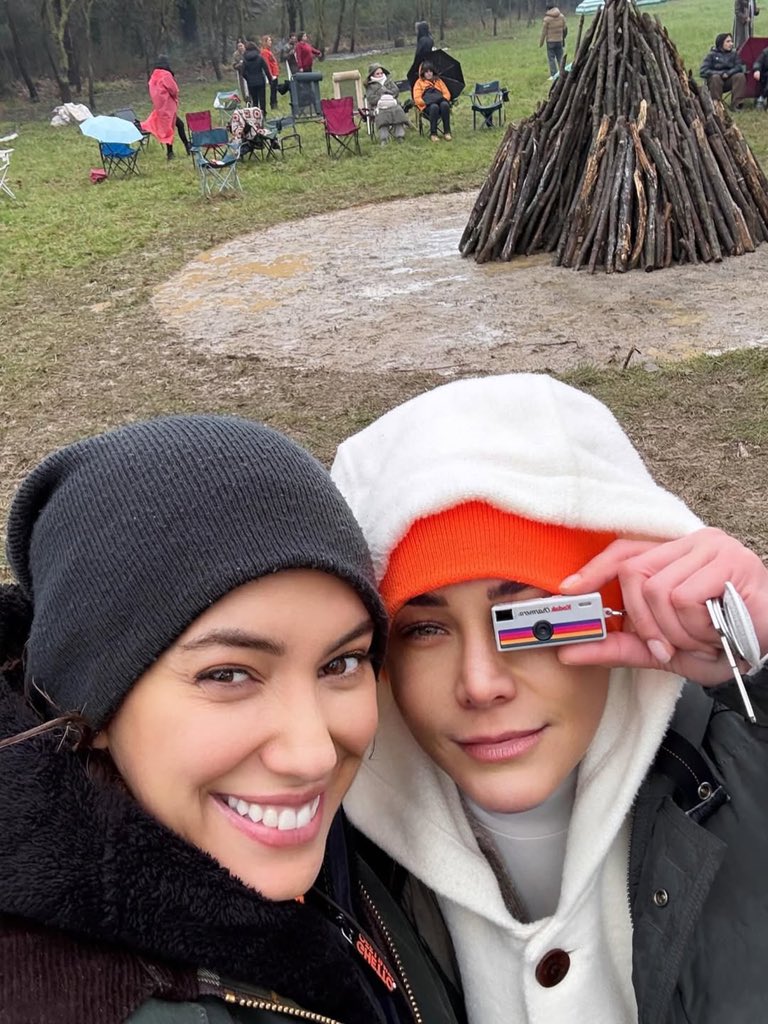 dizianaIiz's tweet photo. Burçin Terzioğlu &amp; Duygu Sarışın ✨ https://t.co/LI9ANROi5x
