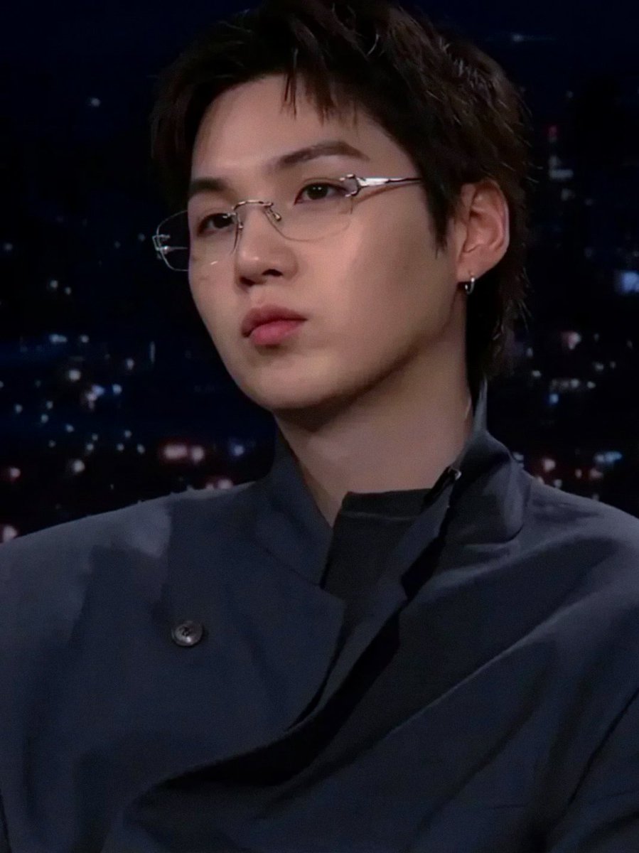 YOONGI YOONGI YOONGI YOONGI tweet media