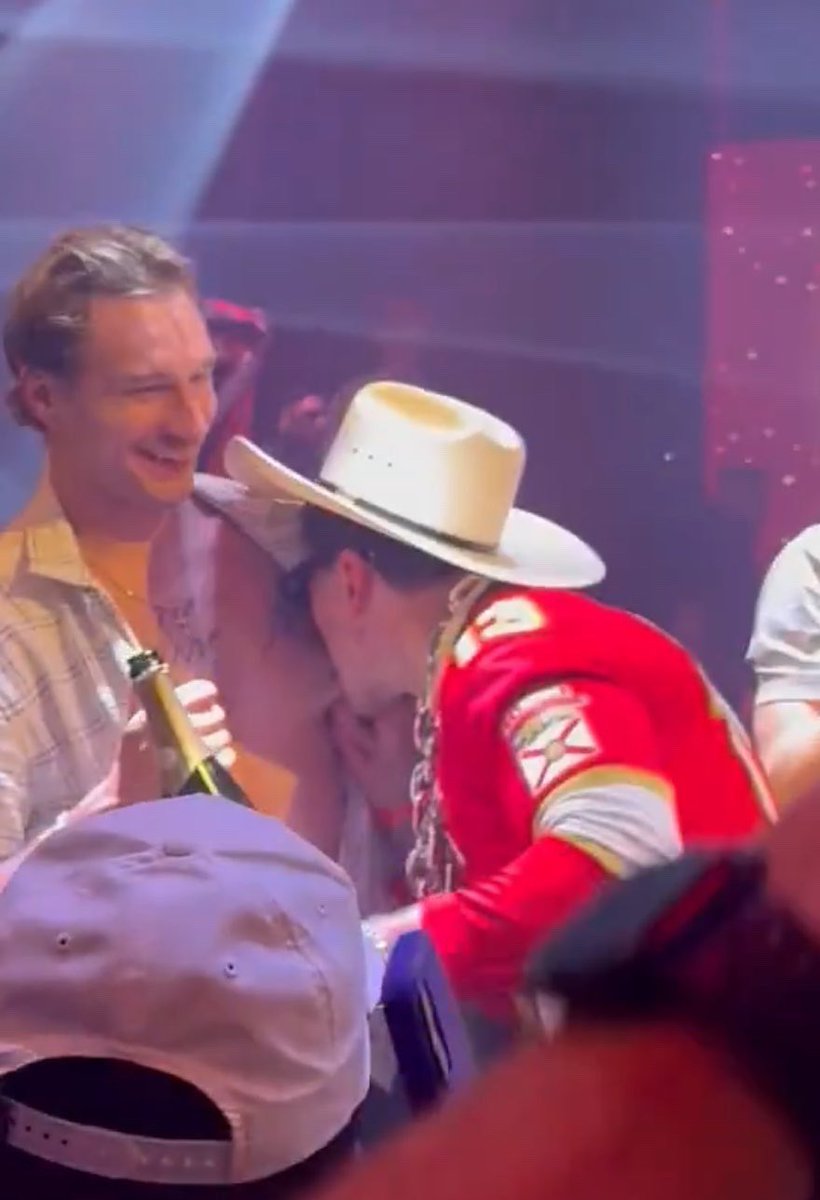 b❣️🐈‍⬛️ tweet media