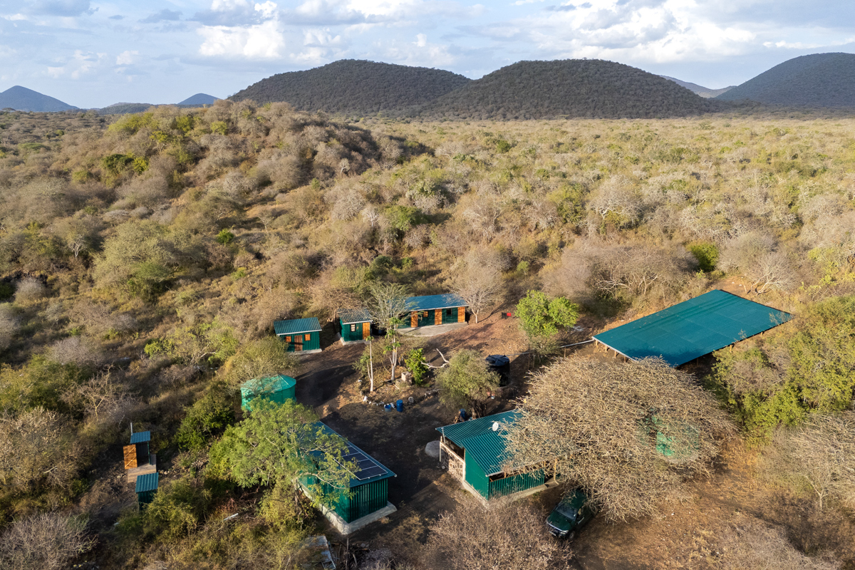 biglifeafrica's tweet image. OUTPOST UPGRADE: Lenkiloriti, one of our oldest ranger outposts, has a new lease on life—supporting the rangers working every day to protect wildlife in the Chyulu Hills. 
Read more: biglife.org/program-update…
#rhino #endangeredspecies