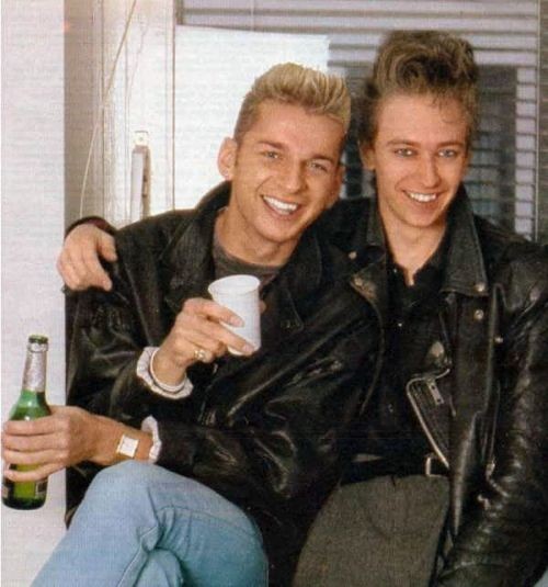 Daily Dave Gahan tweet media