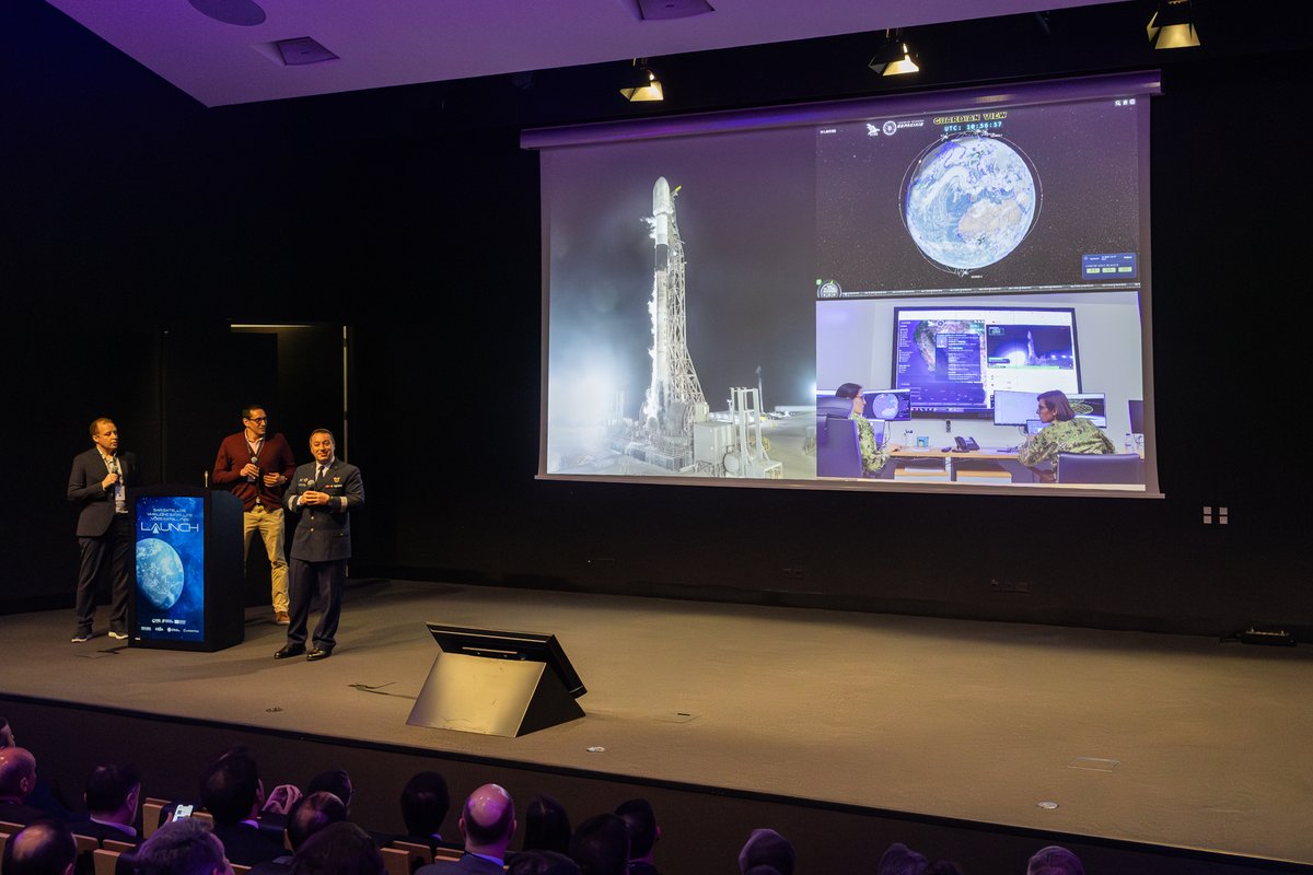 fap_pt's tweet photo. A #ForçaAérea assinala um marco decisivo com a cerimónia de lançamento de satélites, que se realizou hoje no Pavilhão do Conhecimento.

O #satélite #CA01, primeiro com tecnologia radar da Constelação Atlântico, permitirá observar a Terra em qualquer condição meteorológica. https://t.co/jjagKTchyV