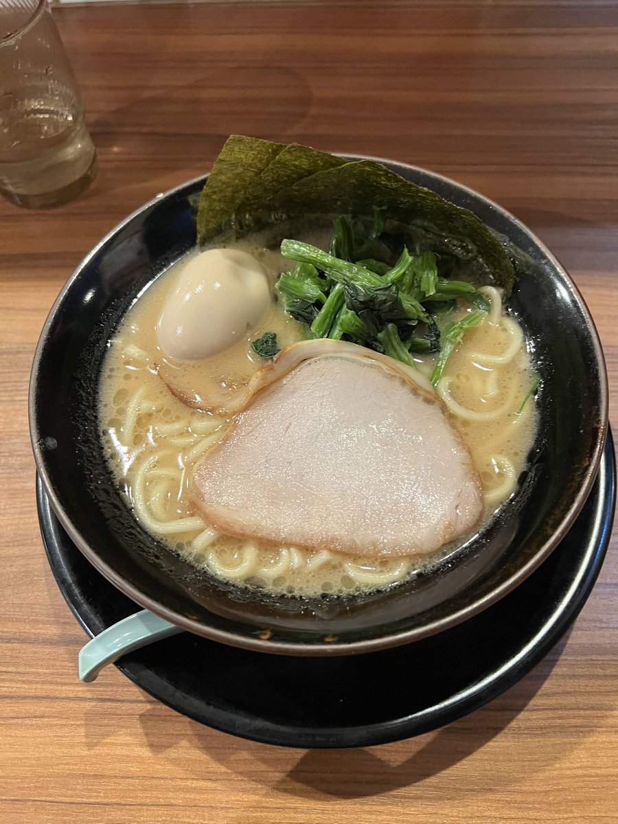 えむけー？ tweet media