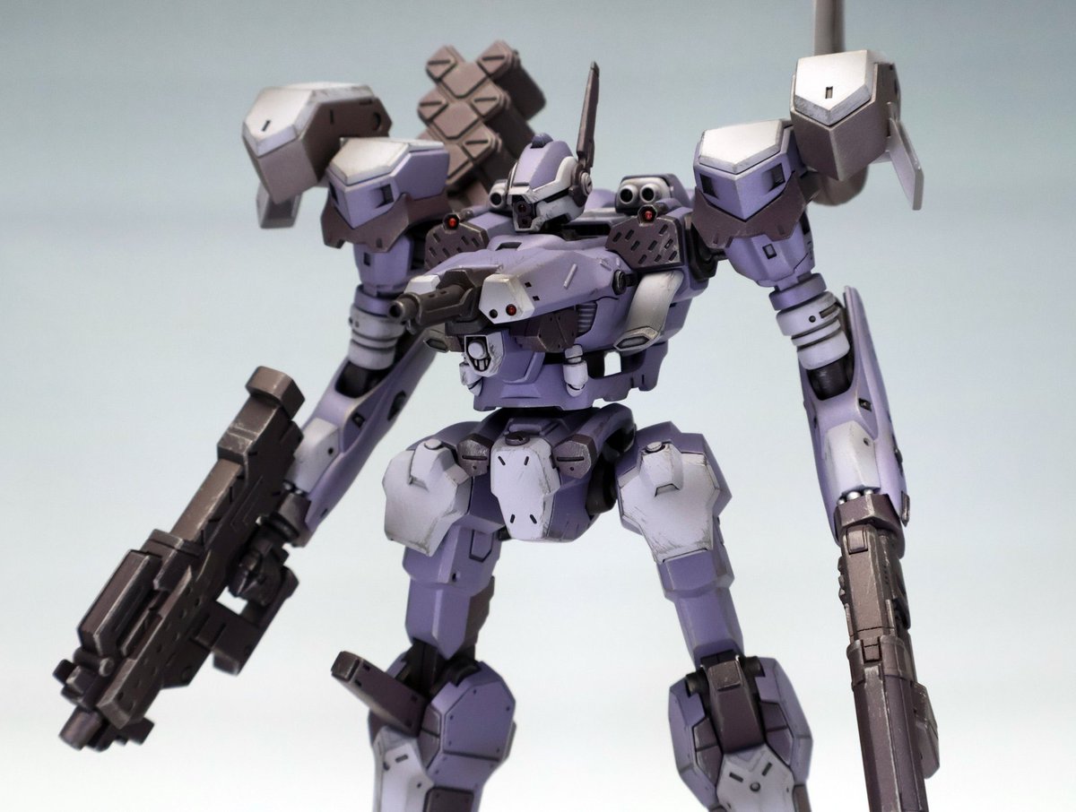 #コトブキヤACプラモ自慢

クレスト軽量級Ver.をアーマードコア3のOPムービー風に塗装したやつ。
