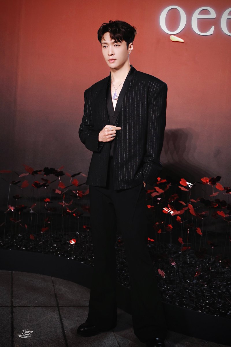 yixing archive ☆ tweet media