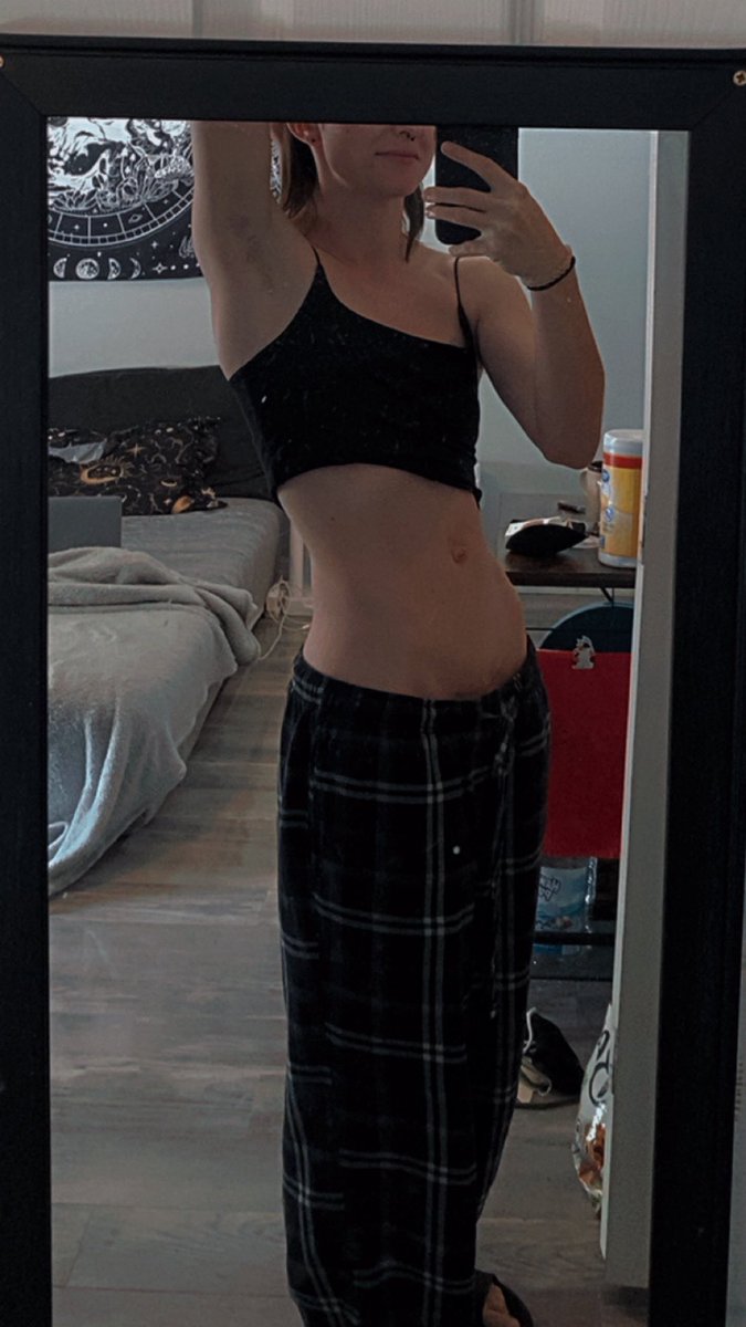 Raat_boy's tweet photo. Comment ❤️ if you wanna see me cum ❤️❤️❤️ link in bio for the gooners <3 https://t.co/ayA4jWVsib