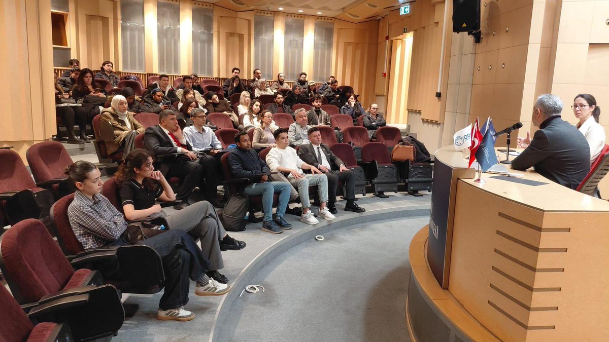 ODAPistanbul's tweet photo. 🗓️ Bugün, İstanbul Gelişim Üniversitesi Siyaset Bilimi ve Uluslararası İlişkiler Bölümü – İGÜ-SAM ile iş birliği içinde düzenlediğimiz semineri başarıyla gerçekleştirdik.

🎓 Seminer, İstanbul Gelişim Üniversitesi Siyaset Bilimi ve Uluslararası İlişkiler Bölüm Başkanı Prof. Dr. Emine Akçadağ Alagöz’ün moderatörlüğünde gerçekleştirildi.

🗣️ Direktörümüz Dr. @alisemin , “ABD–İsrail–İran Savaşının Orta Doğu’ya Jeopolitik Yansımaları” başlıklı sunumuyla önemli değerlendirmelerde bulundu.

💬 Seminerimiz, katılımcıların soruları ve katkılarıyla daha da zenginleşti.

🏅 Seminer sonunda, Prof. Dr. Emine Akçadağ Alagöz tarafından Direktörümüz Dr. Ali Semin teşekkür belgesi takdim edildi.

🙏 Katılım sağlayan herkese teşekkür ederiz.