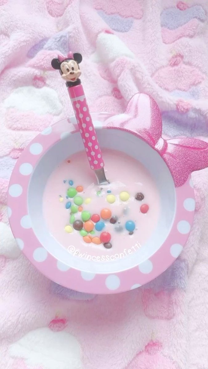 Anna †🍼🎀 tweet media