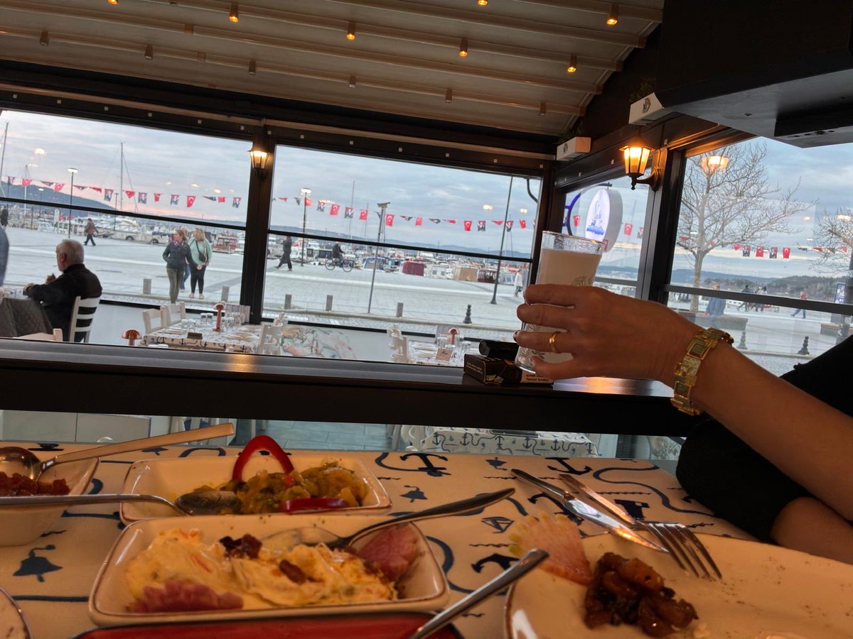 GRCNHL's tweet photo. Çanakkale merkez,
sırt çantamı aldım kaçtım mutlu herkes 🙃🦋
 #şaykarestaurant #çanakkale https://t.co/6I0z5eQY8k