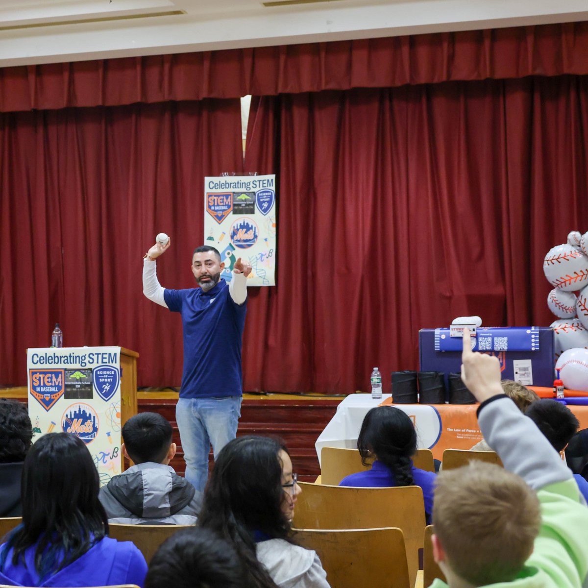 Amazin' Mets Foundation tweet media