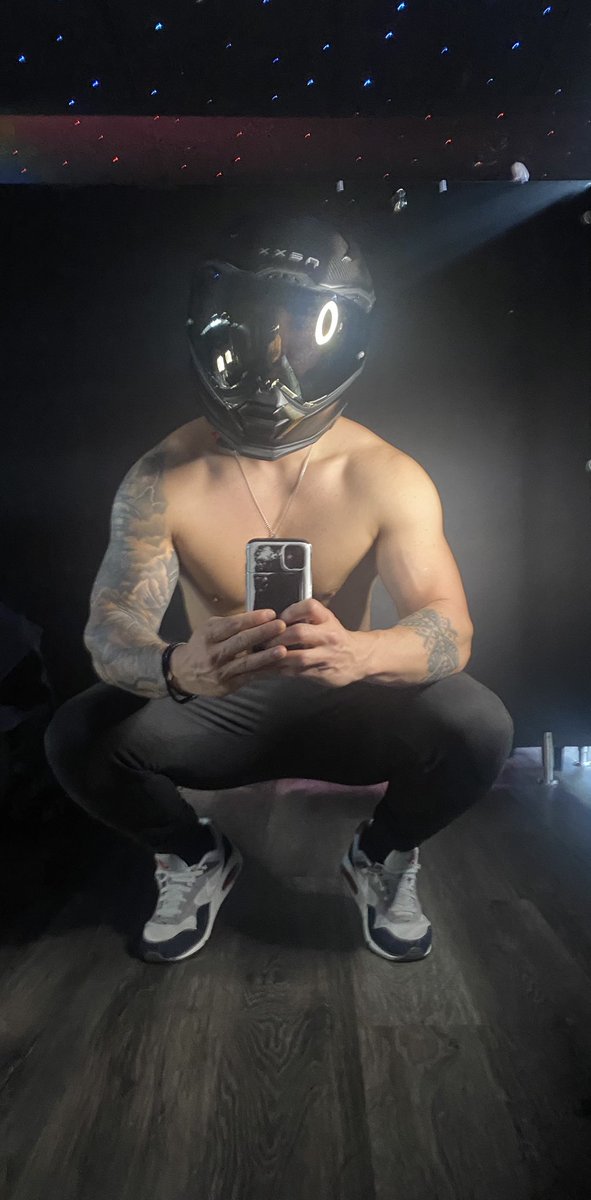 MasterTripodTradie tweet media