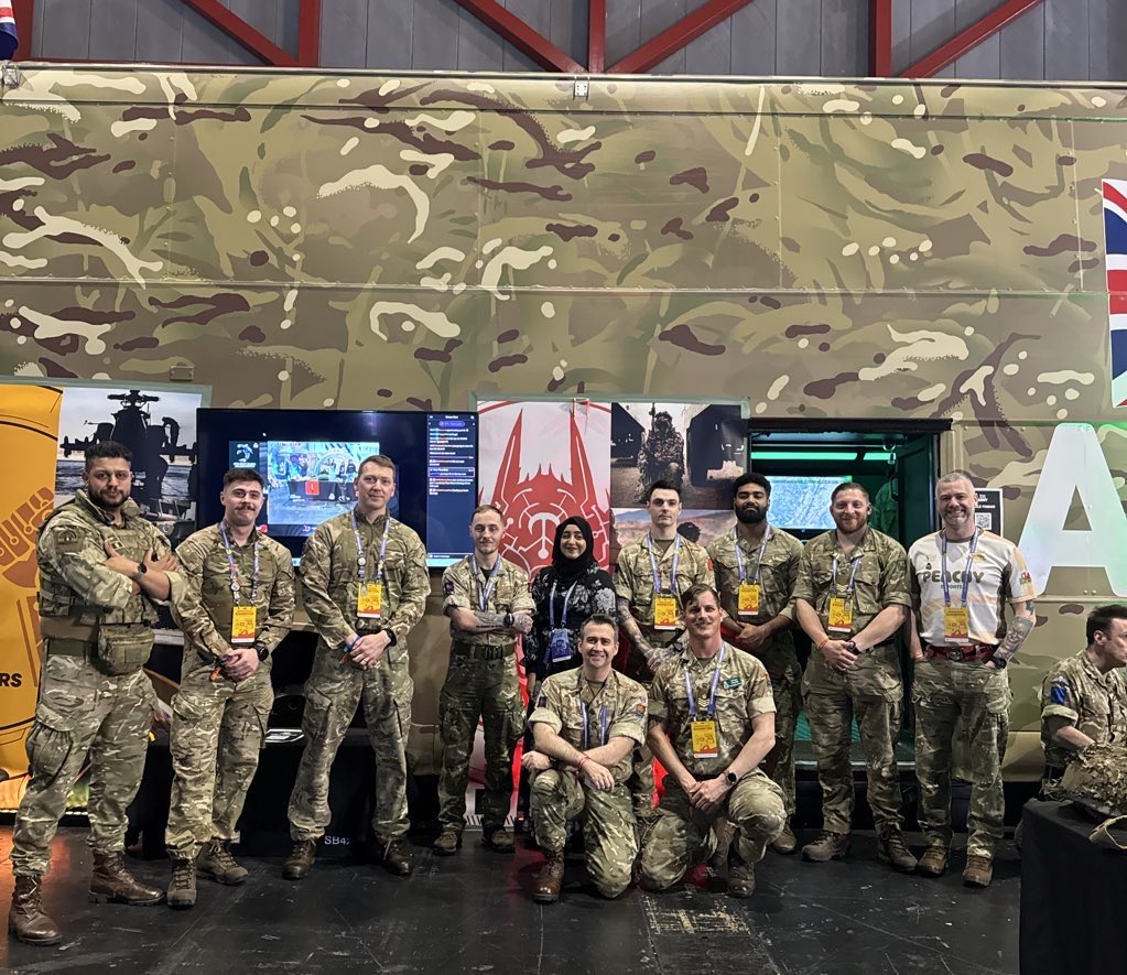 Anisa 🌸 tweet media