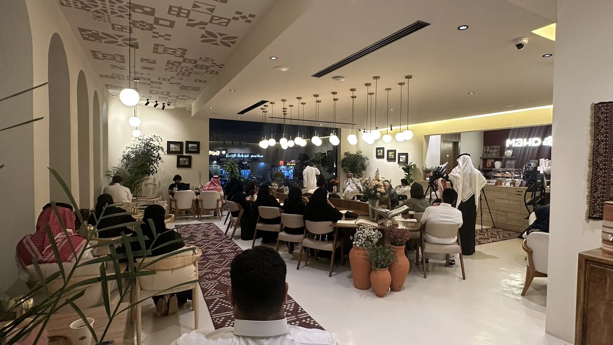 نادي روح الكتابة tweet media