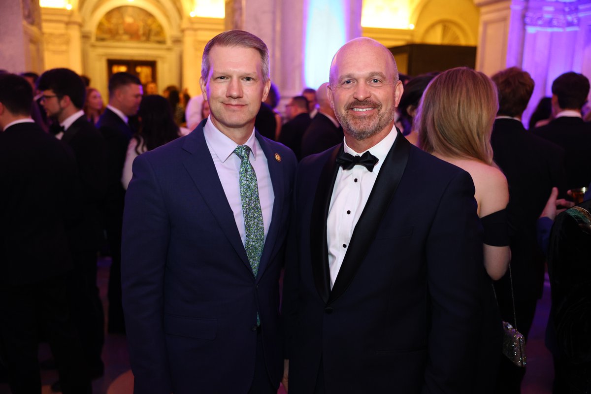 American Moment tweet media