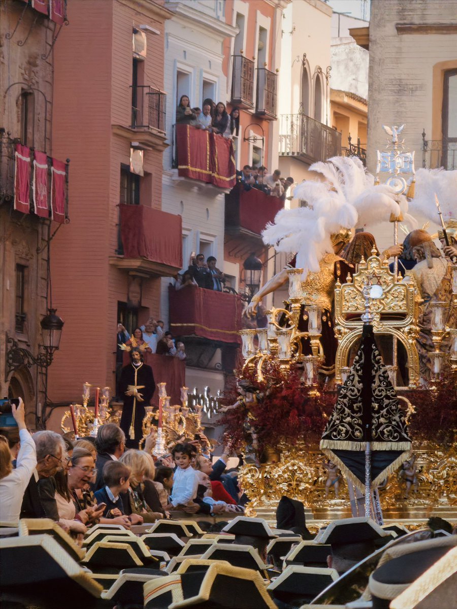 Virgen de los Reyes tweet media