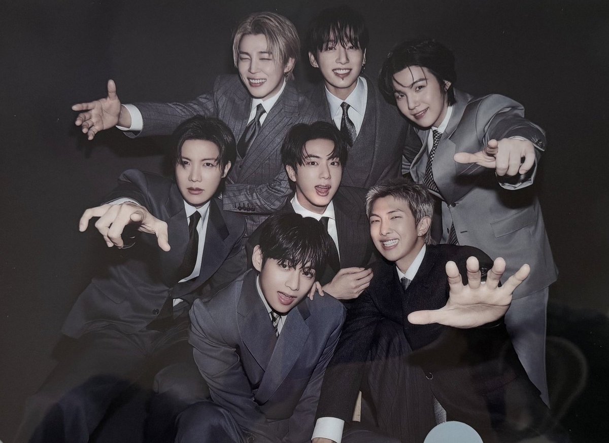 BTS สร้างสถิติใหม่กลายเป็นศิลปินที่มีเพลงขึ้นอันดับ #1 บนชาร์ต Billboard hot 100 มากที่สุดเป็นอันดับ 2* ในทศวรรษนี้ (7 เพลง)