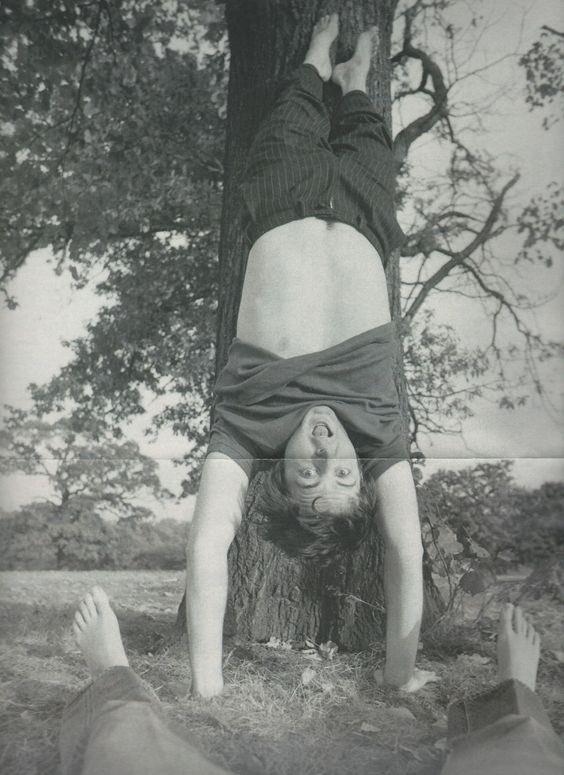 NicoleBdorf's tweet image. “We were growing, time was going so fast.
Without knowing, we were growing so fast.

We were lying down, in the shade…
I remember the love we made.

We were lying down, on a bed…
I remember the tears we shed.”
- Paul McCartney, 2022

#Listen #Music #Song #Lyrics #Beatles
⬇️🎶⬇️