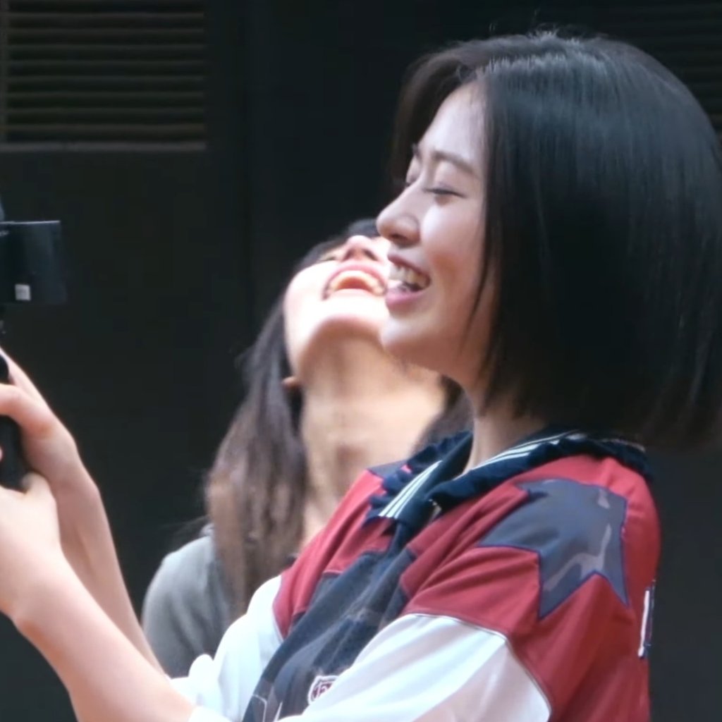 투라이트 tweet media