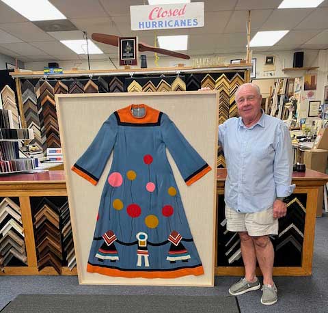 GearyGallery's tweet image. A stunning example of custom, oversized framing — this Native American dress is expertly preserved and displayed with care and craftsmanship. Special orders don’t upset us!
gearygallery.com/accent-picture…
#CustomFraming #OversizedFraming #GearyGallery #DarienCT