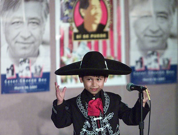 2001 Live tweet media