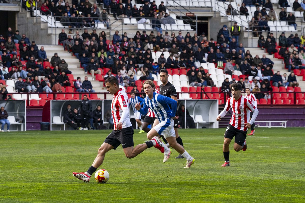 rfef_293483's tweet image. ⭐𝐀𝐒𝐈𝐒𝐓𝐄𝐍𝐂𝐈𝐀, 𝐉𝐨𝐫𝐧𝐚𝐝𝐚 𝟐𝟗.🏟️

📍Mejores asistencias de público.

1️⃣0️⃣2️⃣8️⃣9️⃣ "La Victoria"
🔹5️⃣2️⃣0️⃣0️⃣ "La Fuensanta"
🔹4️⃣8️⃣1️⃣6️⃣ "Las Gaunas"
🔹3️⃣2️⃣7️⃣7️⃣ "Chapín"
🔹3️⃣0️⃣8️⃣4️⃣ "Johan Cruyff"
🔹3️⃣0️⃣3️⃣2️⃣ "Municipal de Reus"
🔹3️⃣0️⃣0️⃣0️⃣ "Francisco de la Hera"

#2RFEF