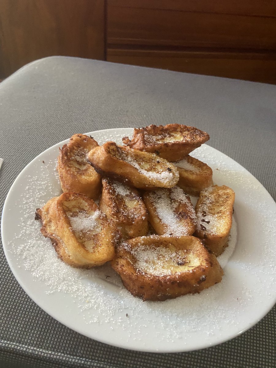 pjmnocturne's tweet photo. TORRIJAS PARA CELEBRARLO https://t.co/nomntOoa2G