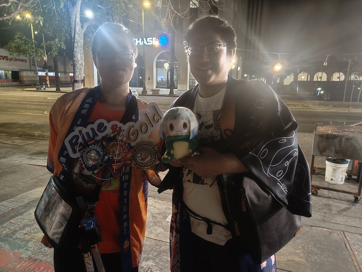 TangWingchun's tweet photo. I'm so tired after performance www. It's really not easy to come to the US from Hong Kong. This is going to be a long story, I'll continue in the comments.
#DrawnToDawn #TakoTori1stConcert #takotime #kfp #myth #mythforever https://t.co/bmOW6k6i84