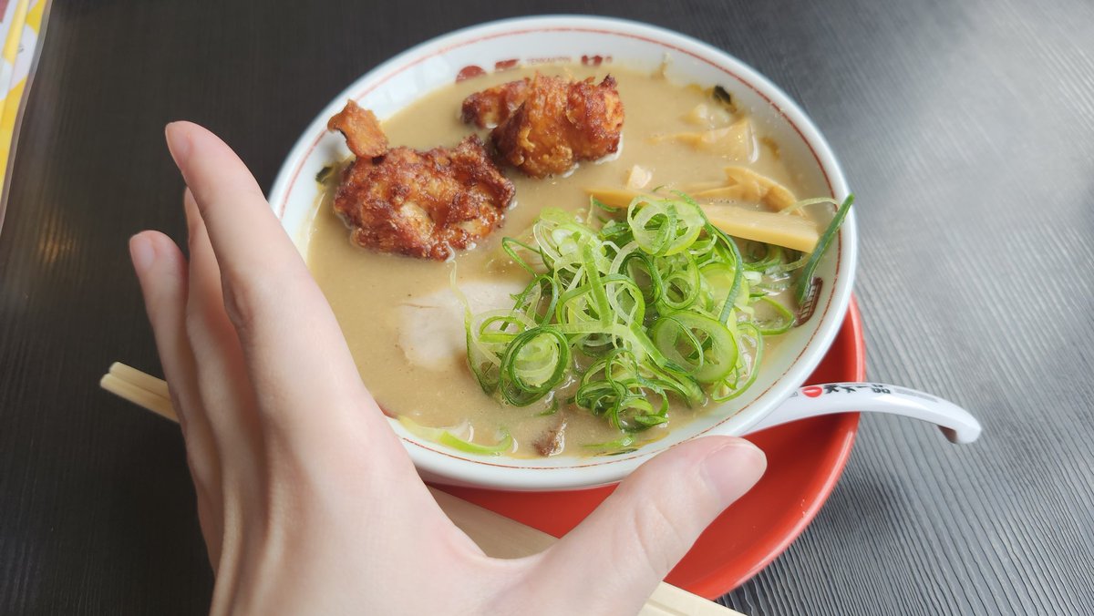 ぽてち tweet media