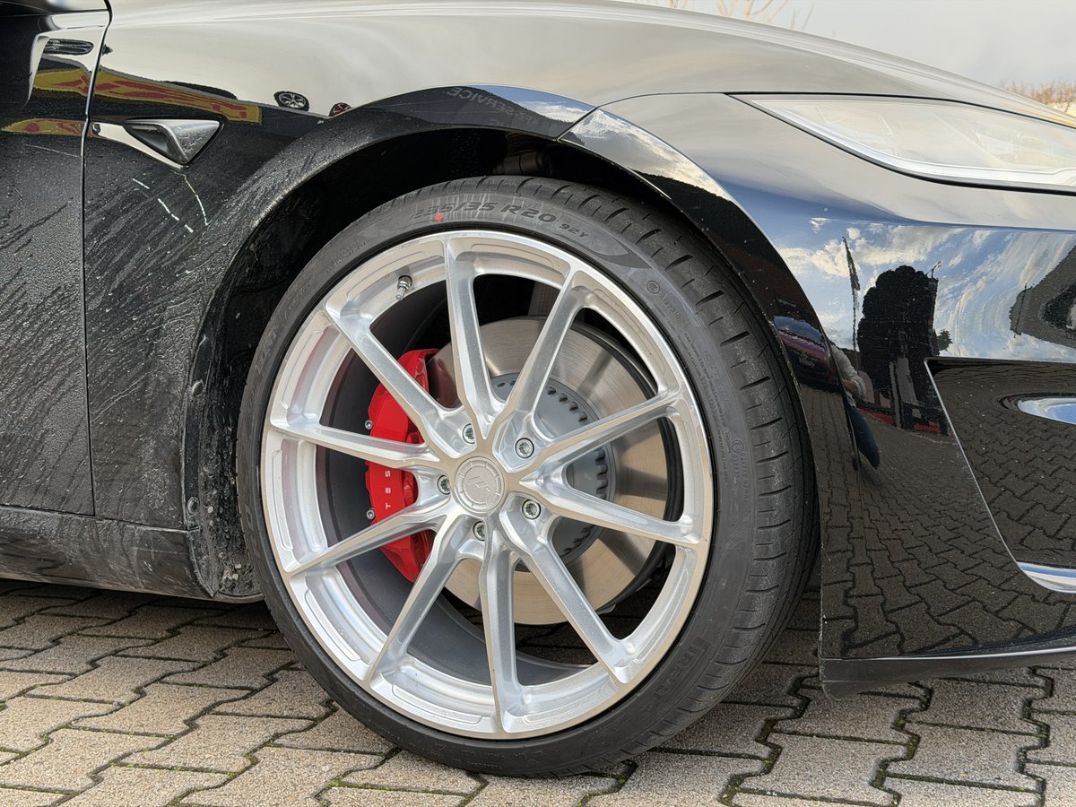 Reifen Reber tweet media