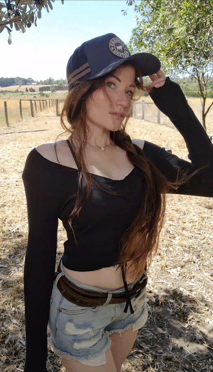 • 𝙇𝙤𝙫𝙚 𝘼𝙢𝙮 𝙋𝙤𝙣𝙙 • 🐏 tweet media