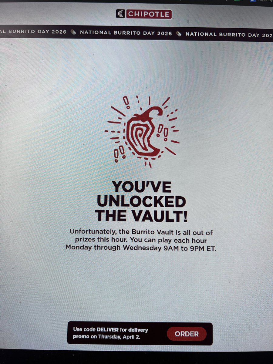 ZaxHunter's tweet photo. @ChipotleTweets The Burrito Vault is such a cool idea until you open it and you’re meant with the most BS thing ever.  “Out of prizes” 😑 https://t.co/16yDgD4Gwf