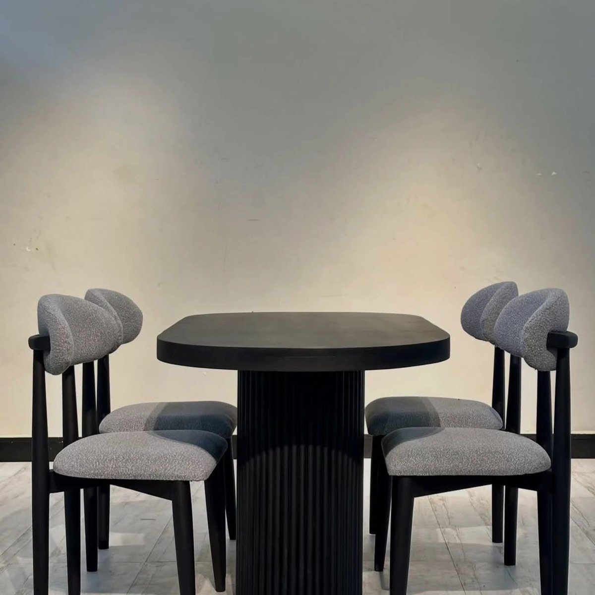 KAYBEE 🛋️ tweet media