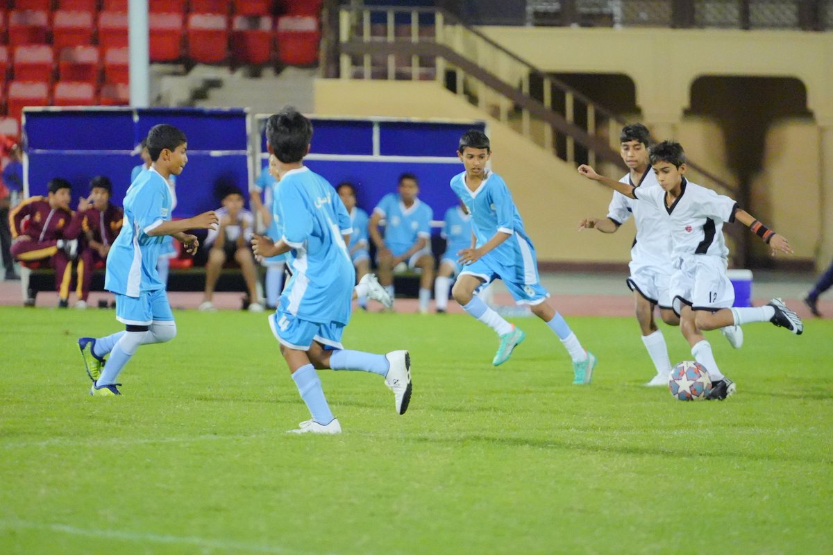 مدرسة الوسطى للتعليم الأساسي (٥-١٢) tweet media