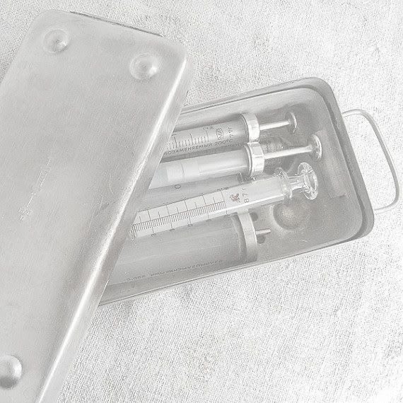 Near 【 近く】 of Shedtwt tweet media