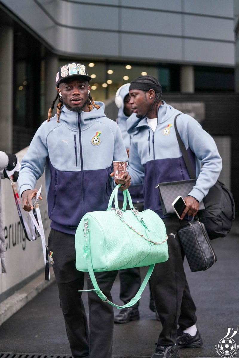 GhanaBlackstars's tweet image. 👋🏾 Off to the stadium! 🏟️

🇩🇪 Germany 🆚 Ghana 🇬🇭

#BlackStars | #GERGHA