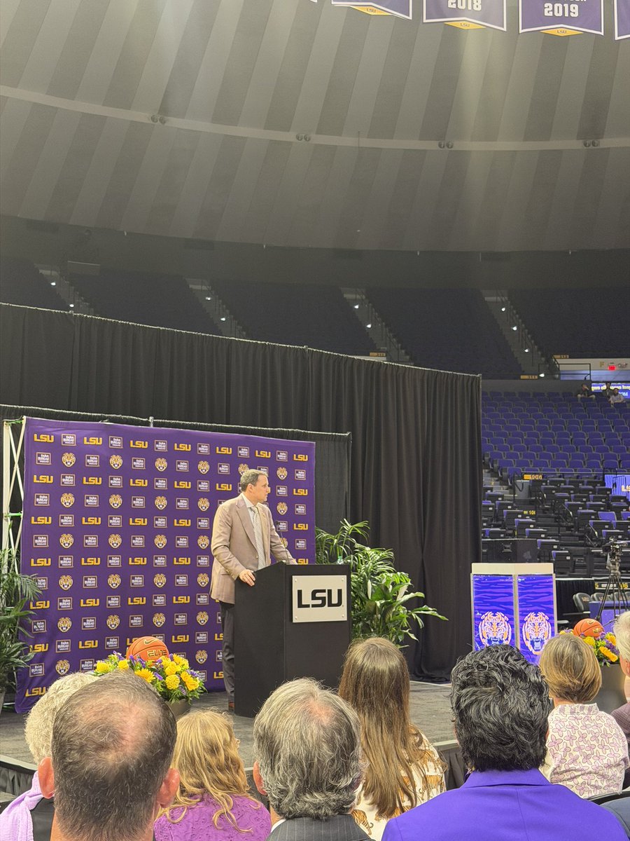 LSU Jesus tweet media
