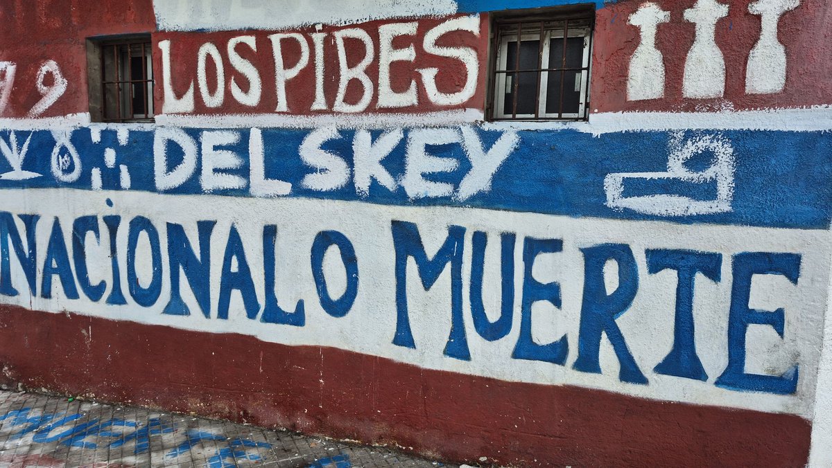 En le barrio La Blanqueada te encontras con estos graffities