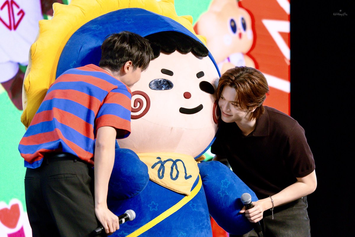 ℓ. 𝙂𝙄𝙁𝙏 ⸝⸝ ** tweet media