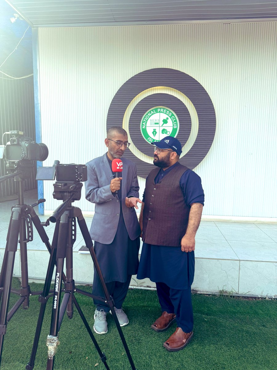 Brofessor tweet media