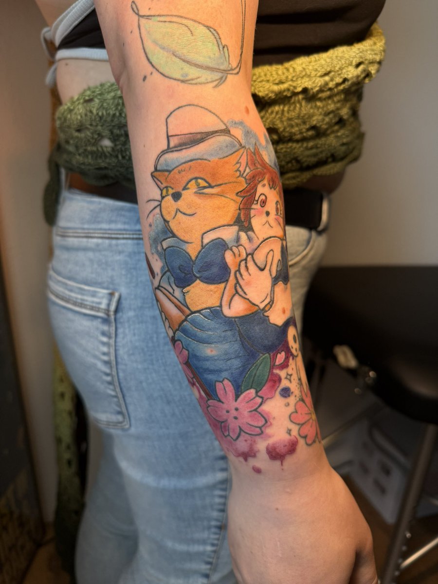 Cozy Tavi tweet media