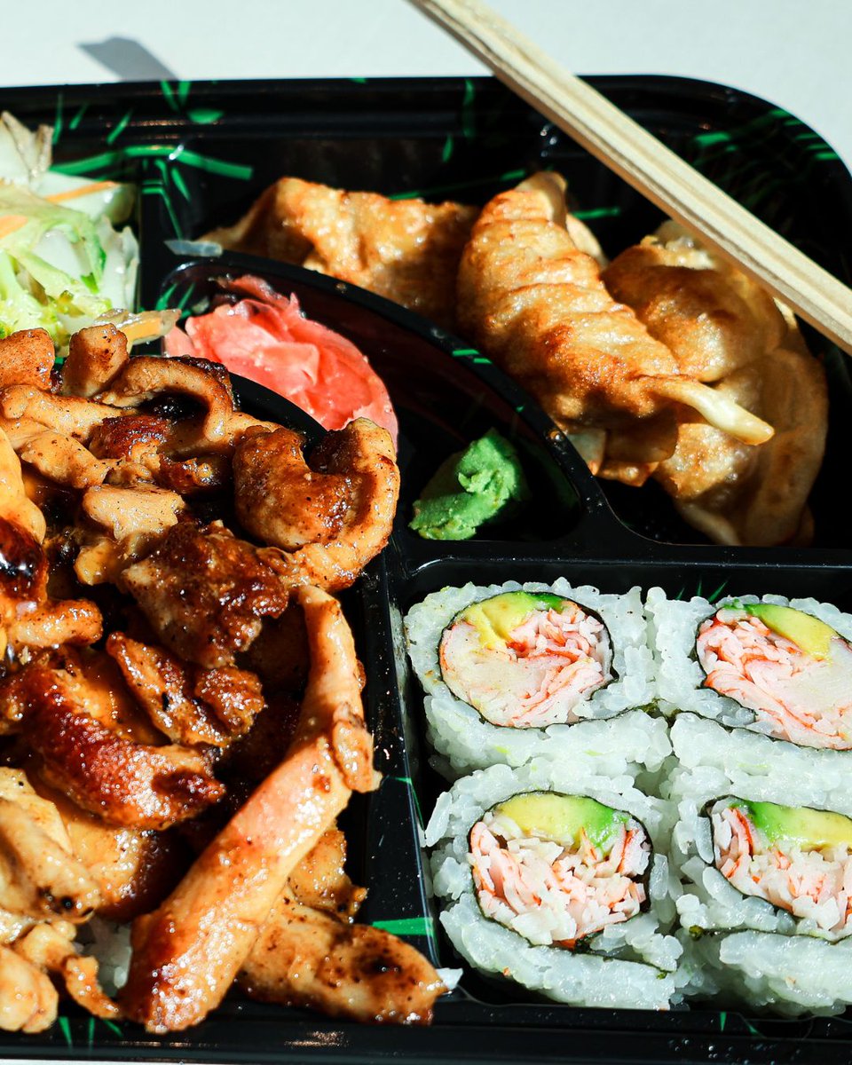SarkuTweets's tweet photo. Plenty to enjoy in every box ＼(≧▽≦)／Your Bento Box is waiting for you: https://t.co/SVaAaBeyHj https://t.co/q3pNif1oLS